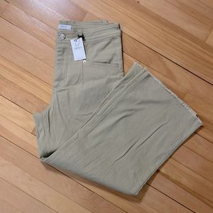 Forever 21 Khaki wide leg jeans - frayed hem leg - Size 28